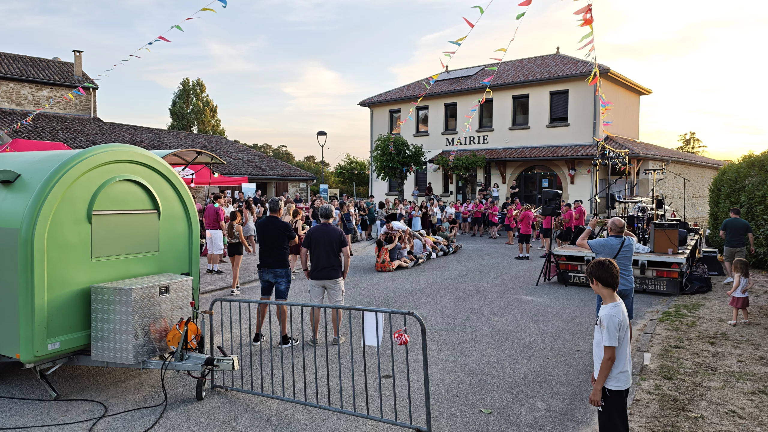 Les ATB présents et actifs au concert de l’été de Barcelonne